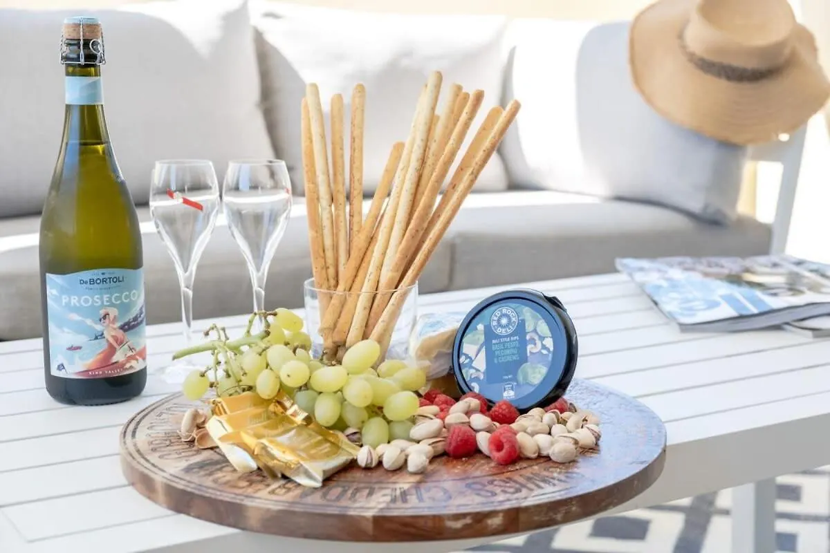 Live Like A Local In The Heart Of Moffat Beach カラウンドラ 0*,